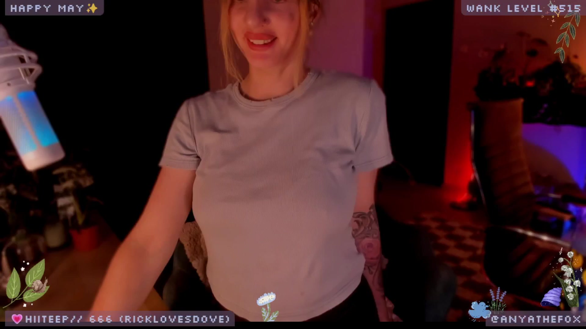 Gallery image thumbnail from LoveDove's myfreecams stream on, 05/18/2025, 10:27 image 15 of 20