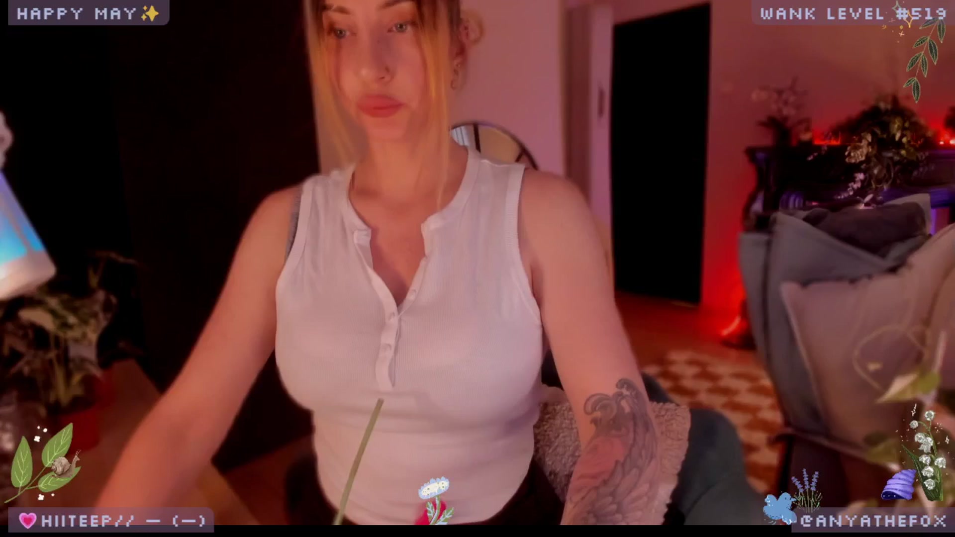 Gallery image thumbnail from LoveDove's myfreecams stream on, 05/21/2025, 07:20 image 1 of 20