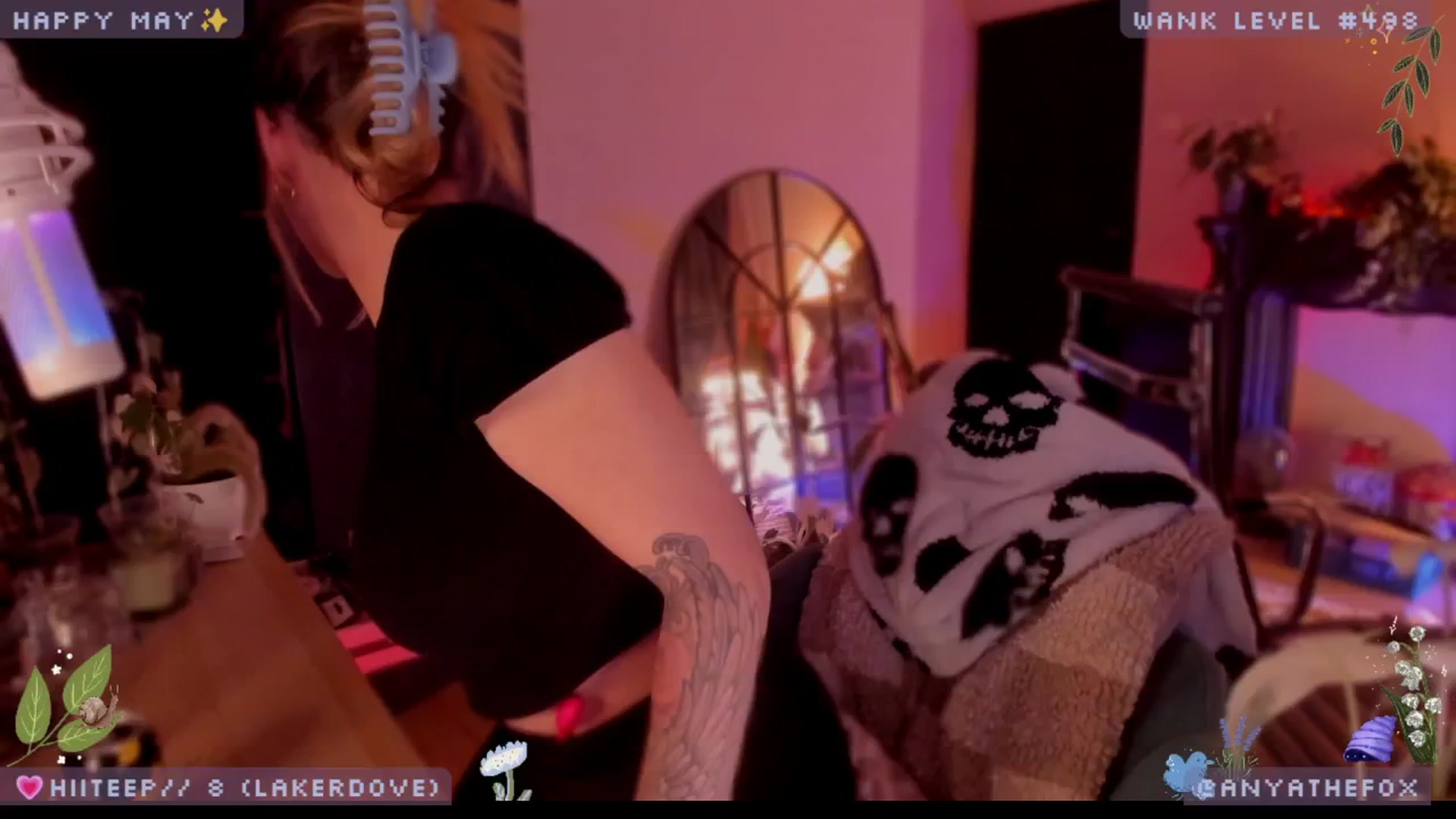 Gallery image thumbnail from LoveDove's myfreecams stream on, 05/25/2025, 08:09 image 1 of 20