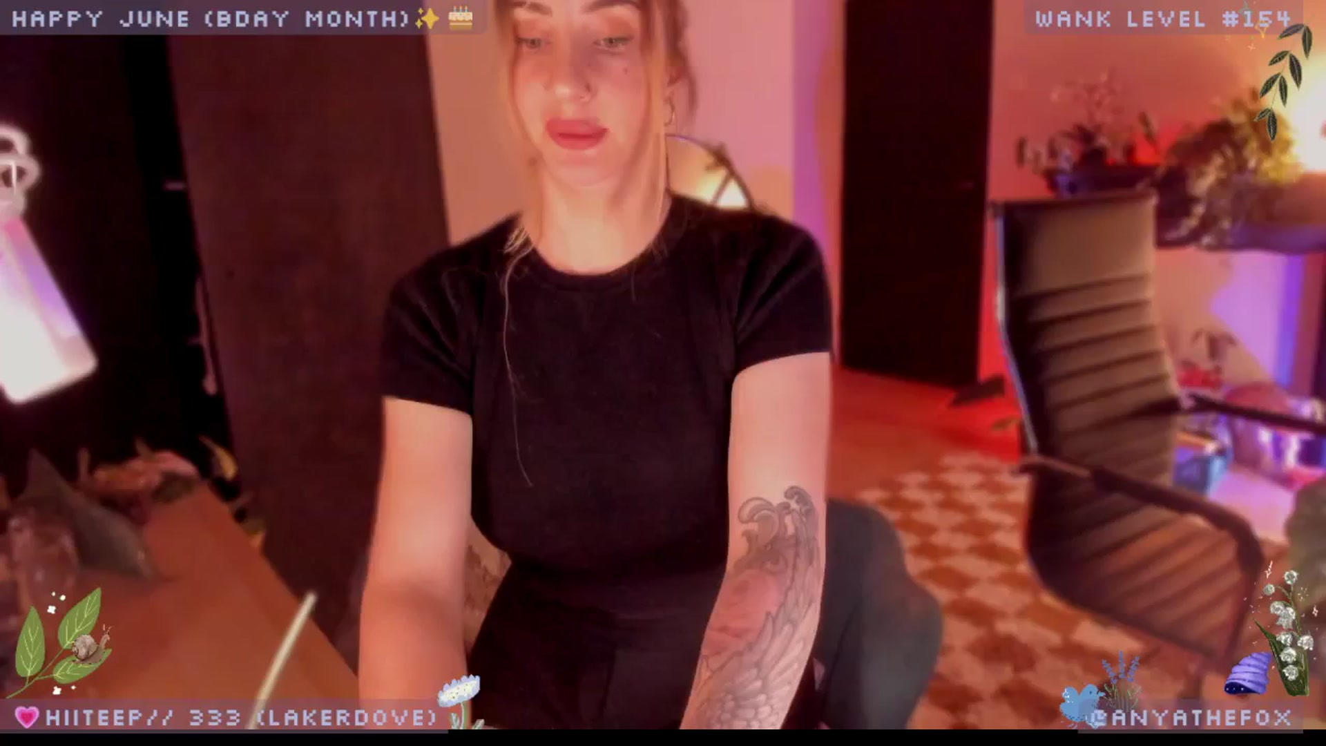 Gallery image thumbnail from LoveDove's myfreecams stream on, 06/01/2025, 09:32 image 18 of 20