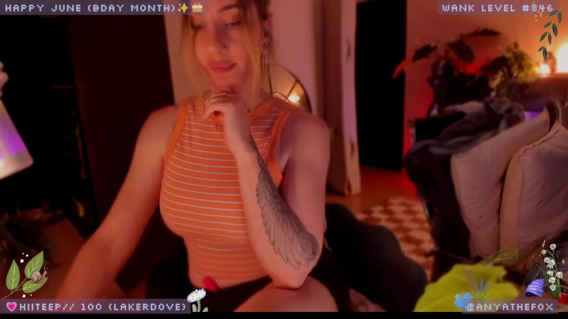 Gallery image thumbnail from LoveDove's myfreecams stream on, 06/02/2025, 07:47 image 8 of 20