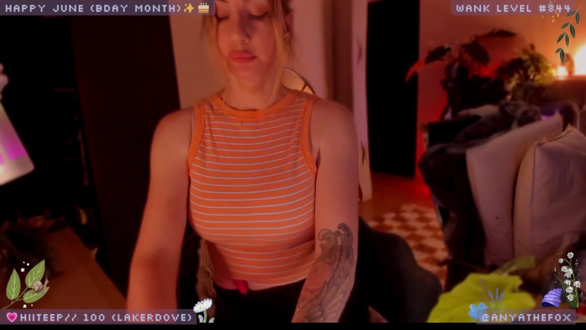 Gallery image thumbnail from LoveDove's myfreecams stream on, 06/02/2025, 07:47 image 5 of 20