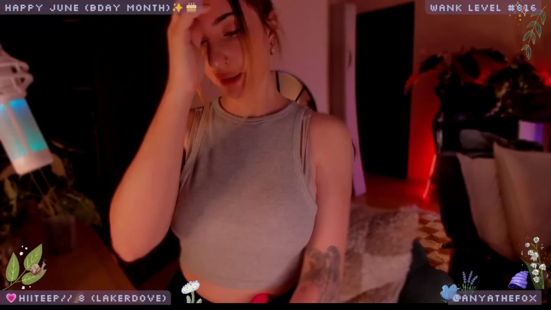 Gallery image thumbnail from LoveDove's myfreecams stream on, 06/04/2025, 07:53 image 3 of 20