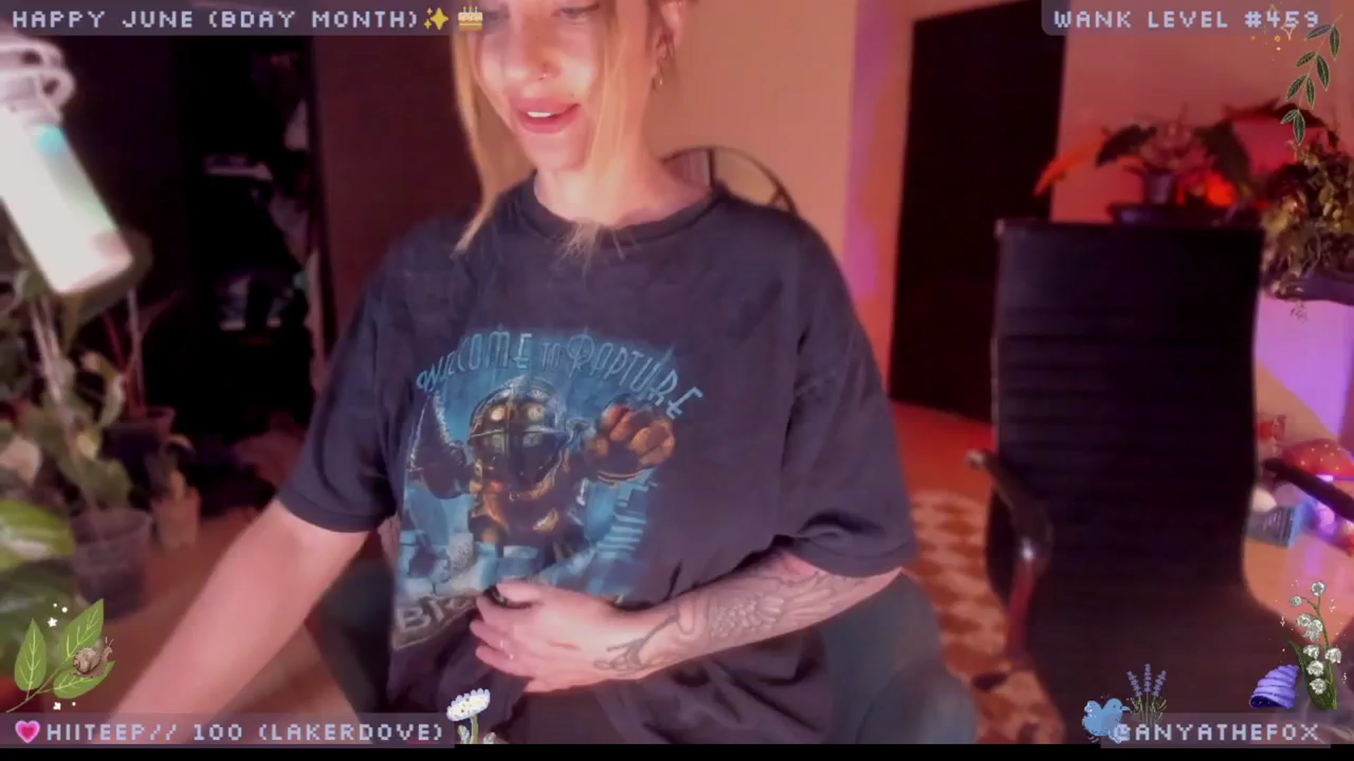 Gallery image thumbnail from LoveDove's myfreecams stream on, 06/07/2025, 07:41 image 5 of 20