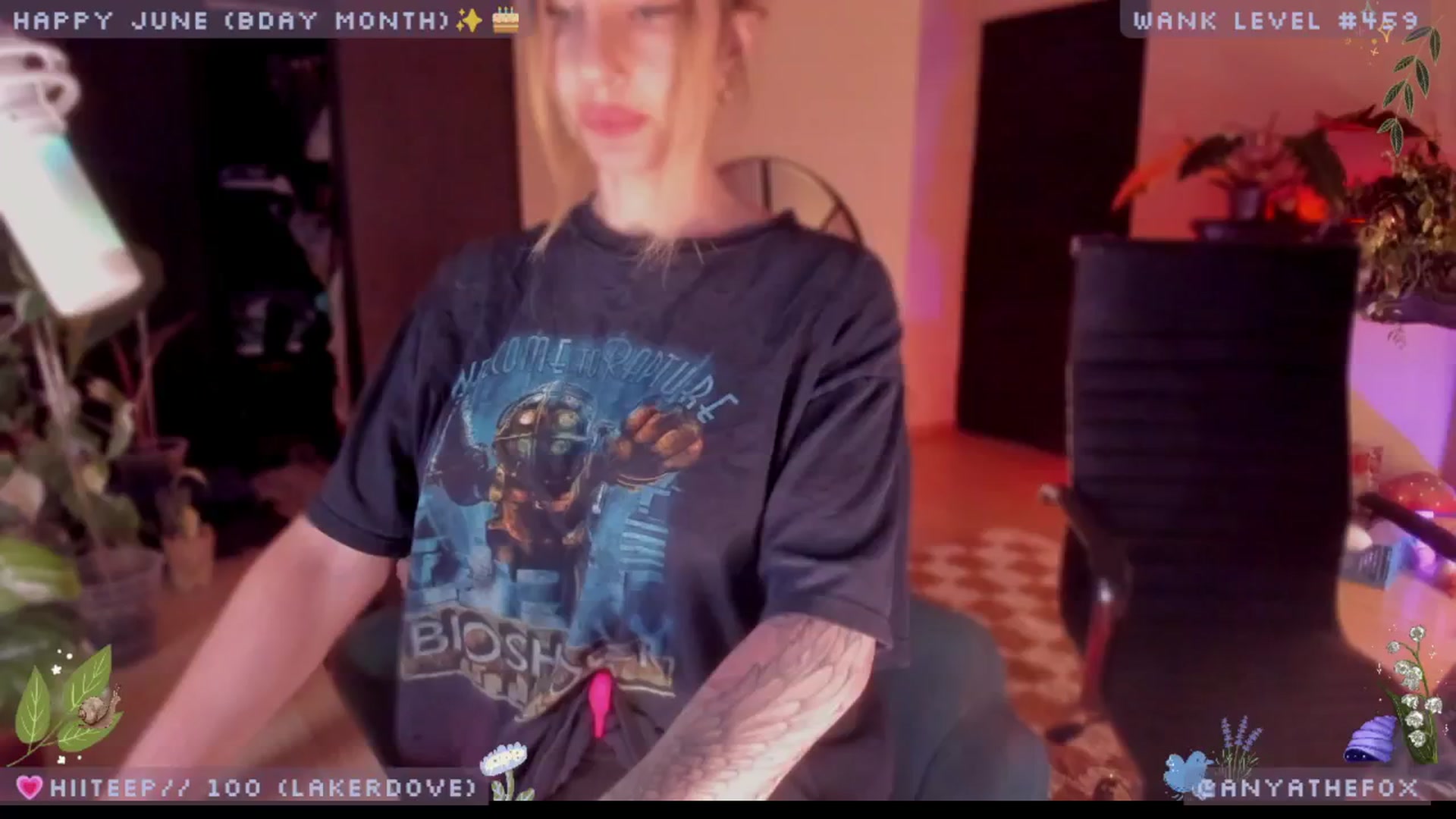 Gallery image thumbnail from LoveDove's myfreecams stream on, 06/07/2025, 07:41 image 6 of 20
