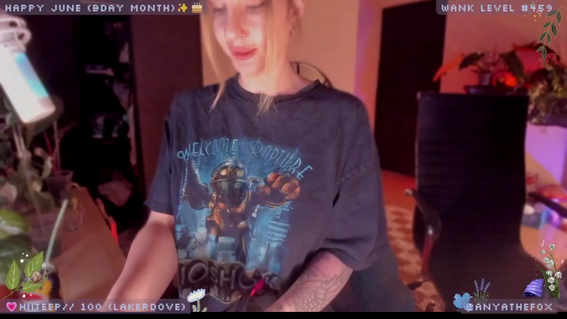 Gallery image thumbnail from LoveDove's myfreecams stream on, 06/07/2025, 07:41 image 12 of 20