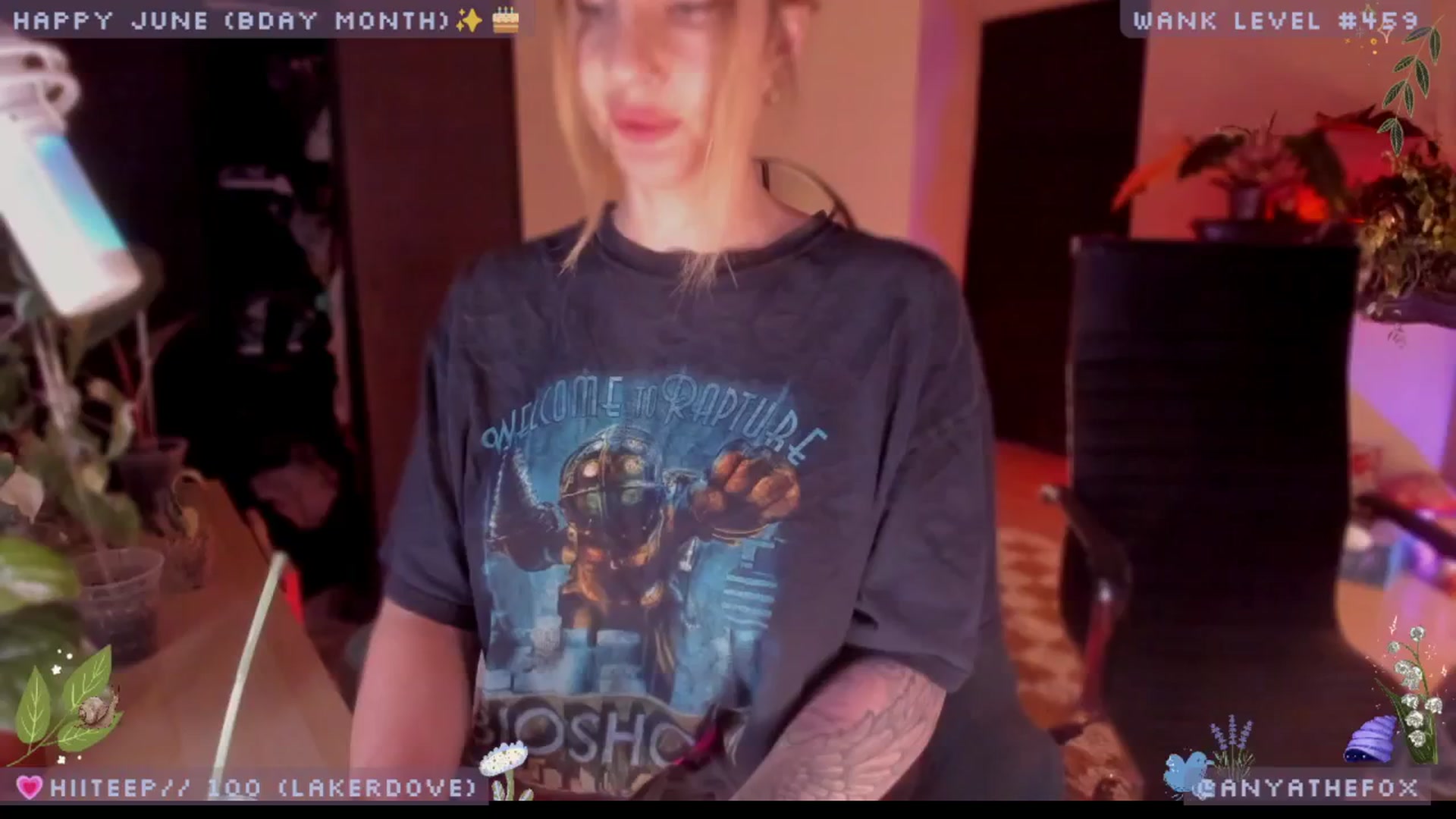 Gallery image thumbnail from LoveDove's myfreecams stream on, 06/07/2025, 07:41 image 15 of 20