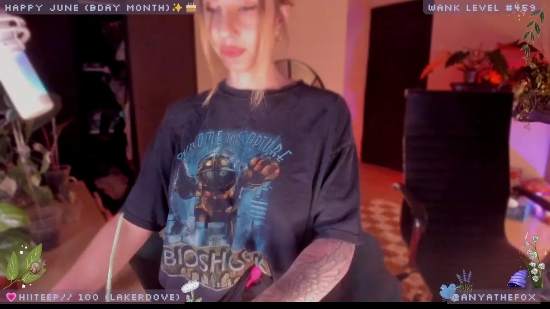 Gallery image thumbnail from LoveDove's myfreecams stream on, 06/07/2025, 07:41 image 18 of 20