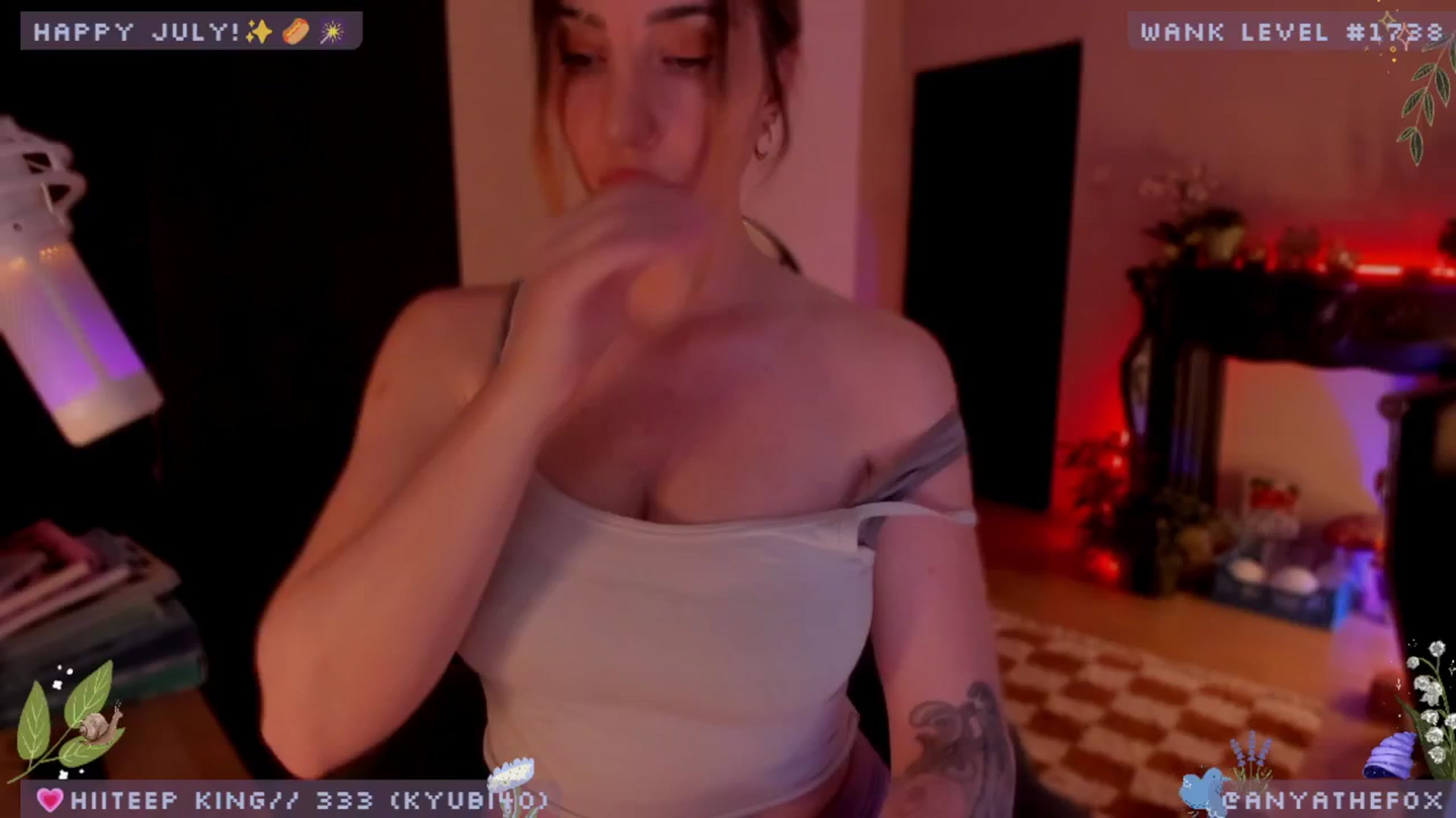 Gallery image thumbnail from LoveDove's myfreecams stream on, 07/02/2025, 07:58 image 13 of 20