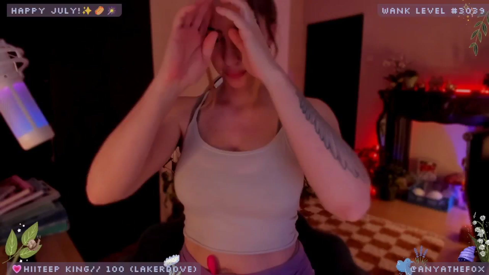 Gallery image thumbnail from LoveDove's myfreecams stream on, 07/02/2025, 07:58 image 3 of 20