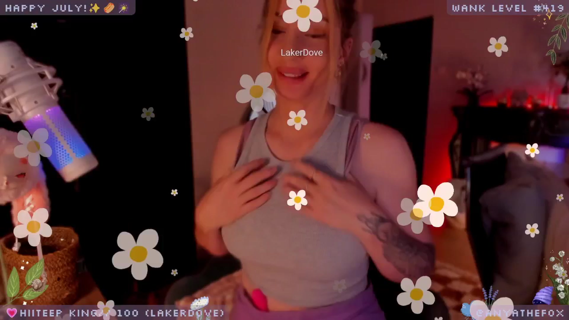 Gallery image thumbnail from LoveDove's myfreecams stream on, 07/17/2025, 08:25 image 1 of 20