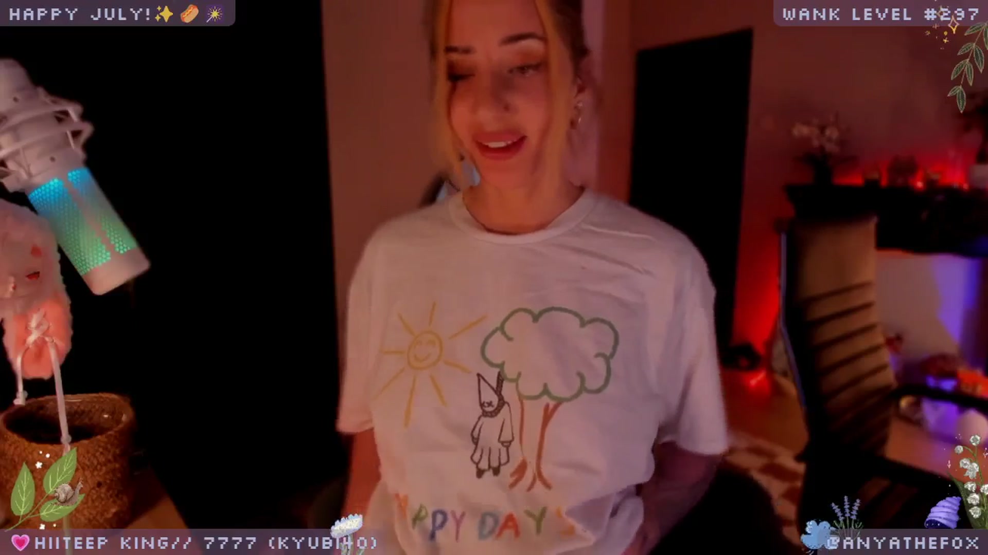 Gallery image thumbnail from LoveDove's myfreecams stream on, 07/18/2025, 08:46 image 18 of 20