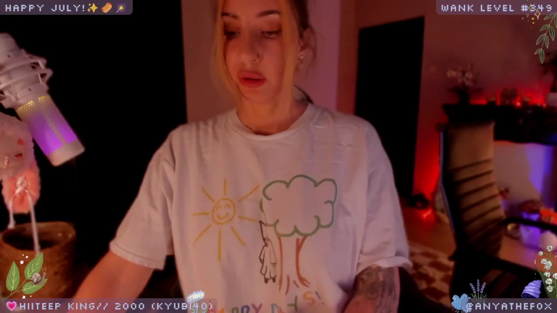 Gallery image thumbnail from LoveDove's myfreecams stream on, 07/18/2025, 08:46 image 4 of 20