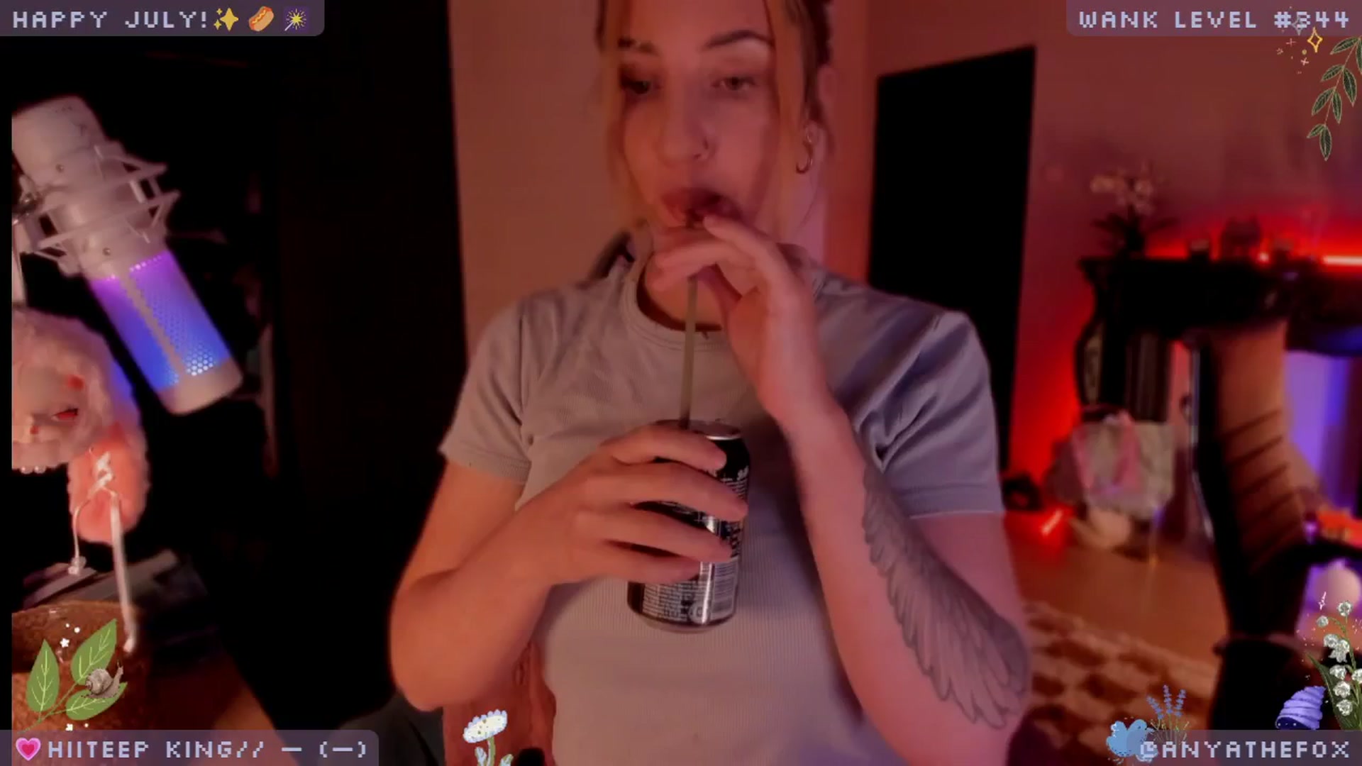 Gallery image thumbnail from LoveDove's myfreecams stream on, 07/20/2025, 08:30 image 1 of 20