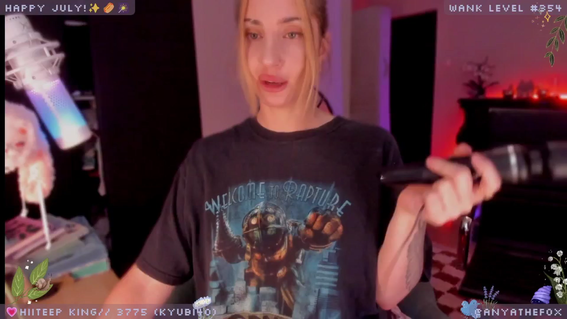 Gallery image thumbnail from LoveDove's myfreecams stream on, 07/26/2025, 08:25 image 19 of 20