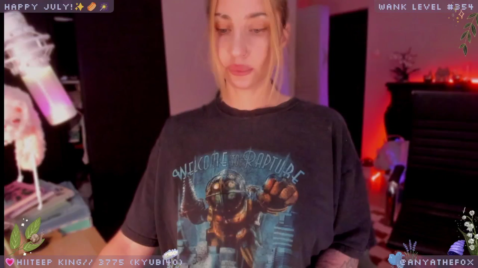 Gallery image thumbnail from LoveDove's myfreecams stream on, 07/26/2025, 08:25 image 17 of 20
