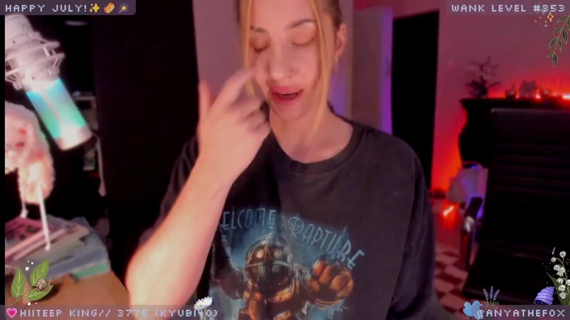 Gallery image thumbnail from LoveDove's myfreecams stream on, 07/26/2025, 10:10 image 1 of 20