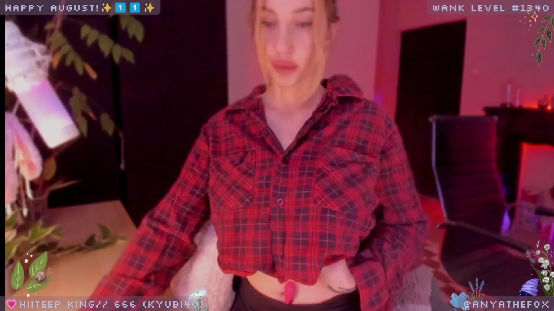 Gallery image thumbnail from LoveDove's myfreecams stream on, 08/07/2025, 07:27 image 1 of 20