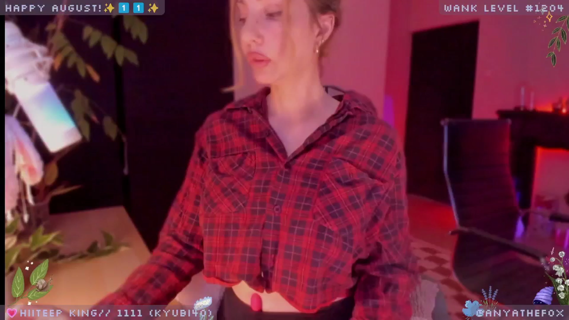 Gallery image thumbnail from LoveDove's myfreecams stream on, 08/07/2025, 07:27 image 6 of 20
