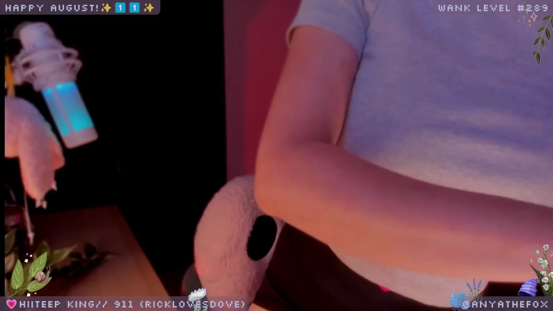 Gallery image thumbnail from LoveDove's myfreecams stream on, 08/10/2025, 08:32 image 7 of 20