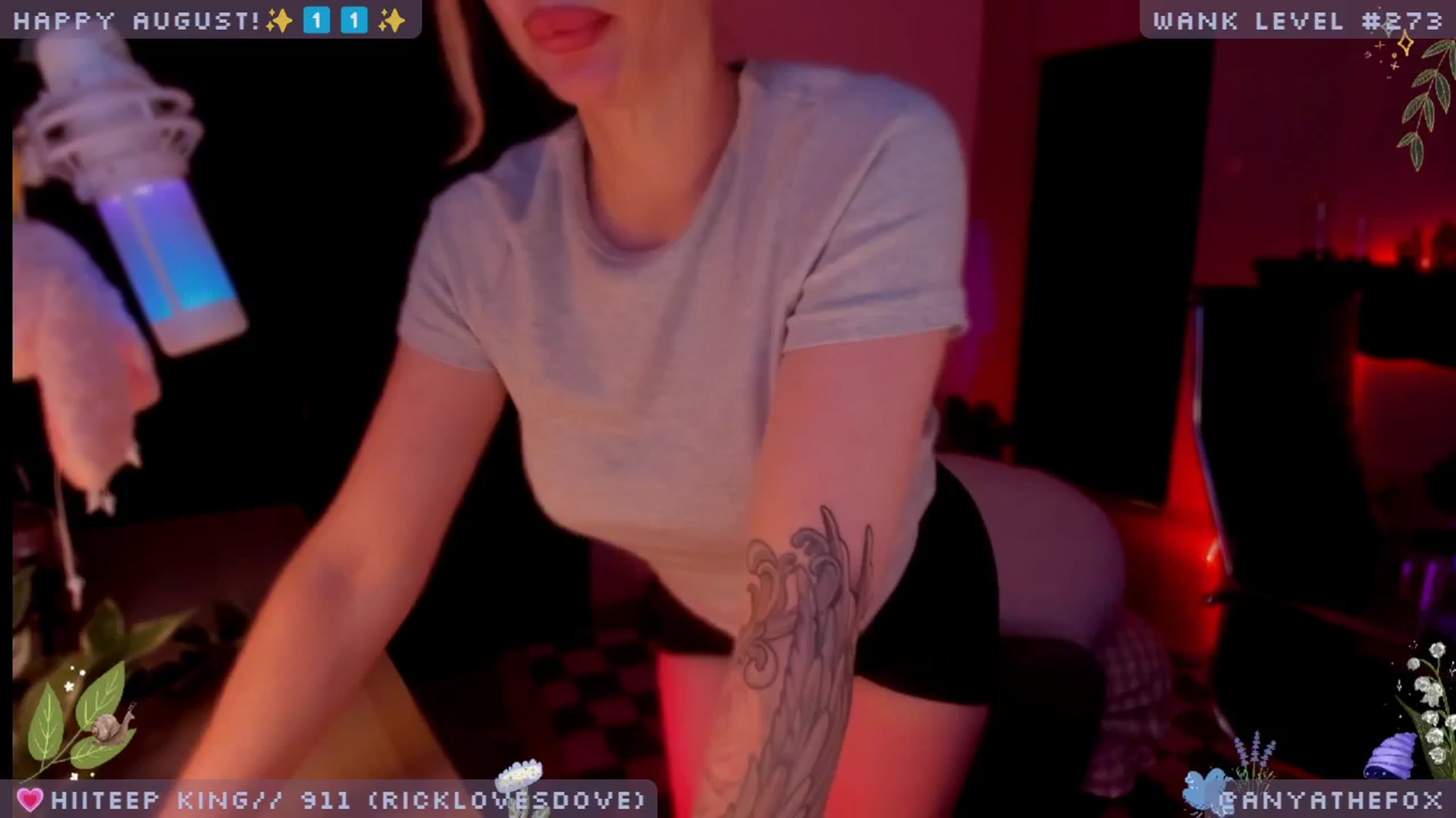 Gallery image thumbnail from LoveDove's myfreecams stream on, 08/10/2025, 08:32 image 16 of 20
