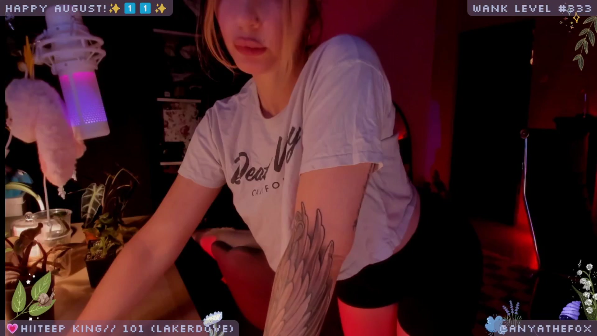 Gallery image thumbnail from LoveDove's myfreecams stream on, 08/20/2025, 07:01 image 10 of 20