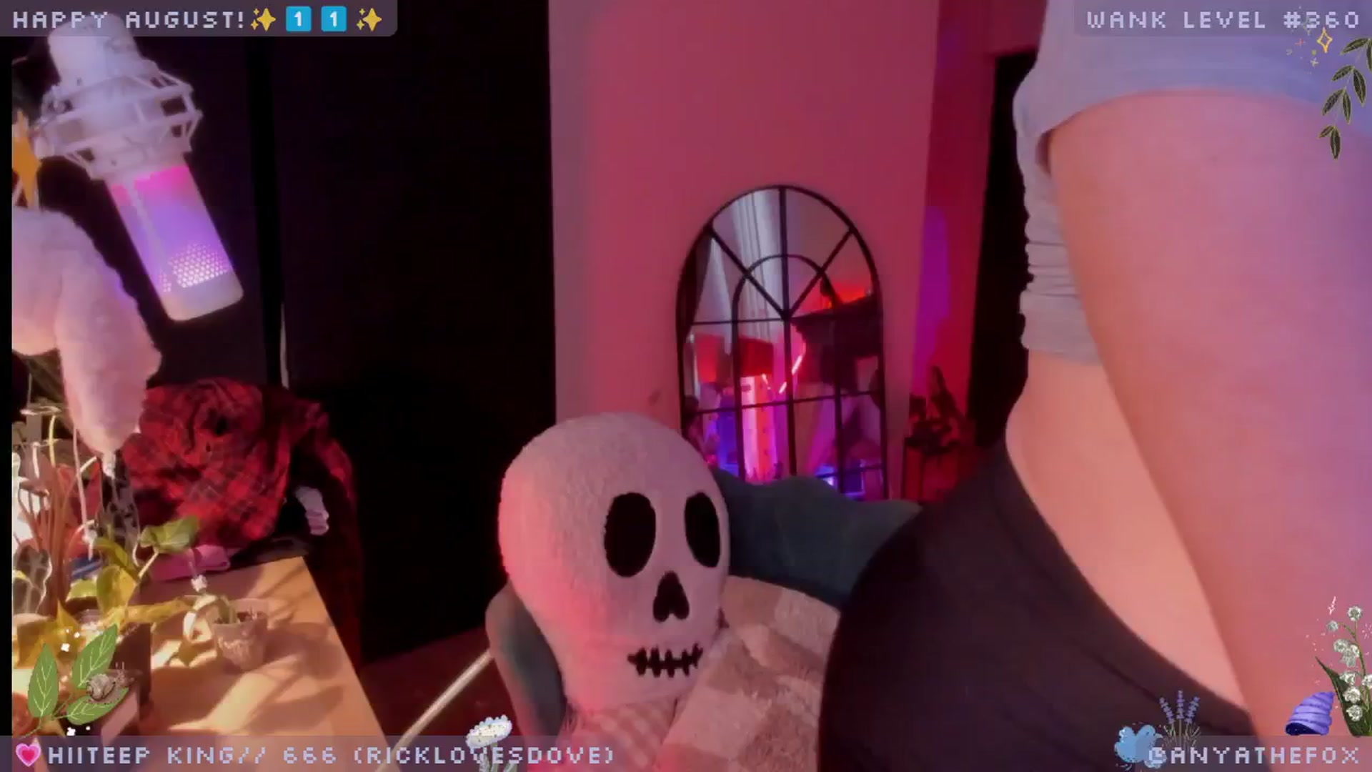 Gallery image thumbnail from LoveDove's myfreecams stream on, 08/23/2025, 07:43 image 5 of 20