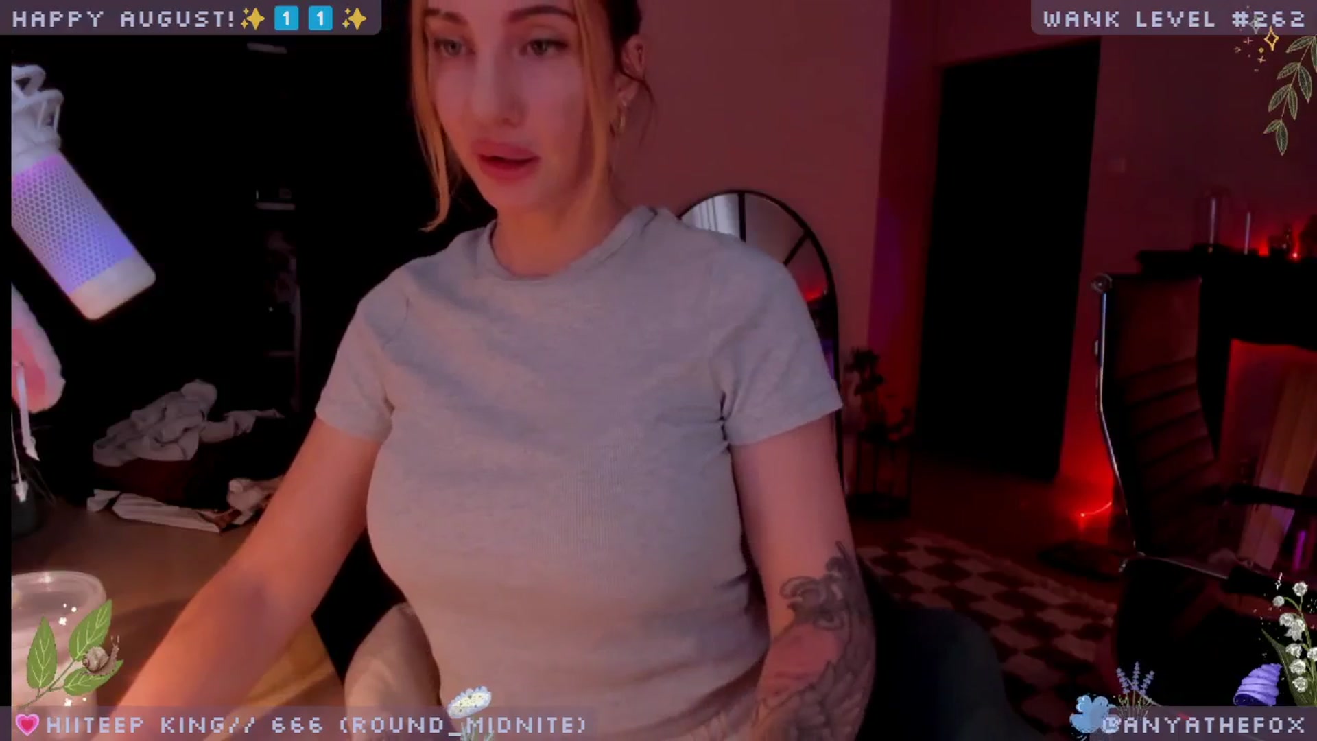Gallery image thumbnail from LoveDove's myfreecams stream on, 08/30/2025, 07:46 image 9 of 20