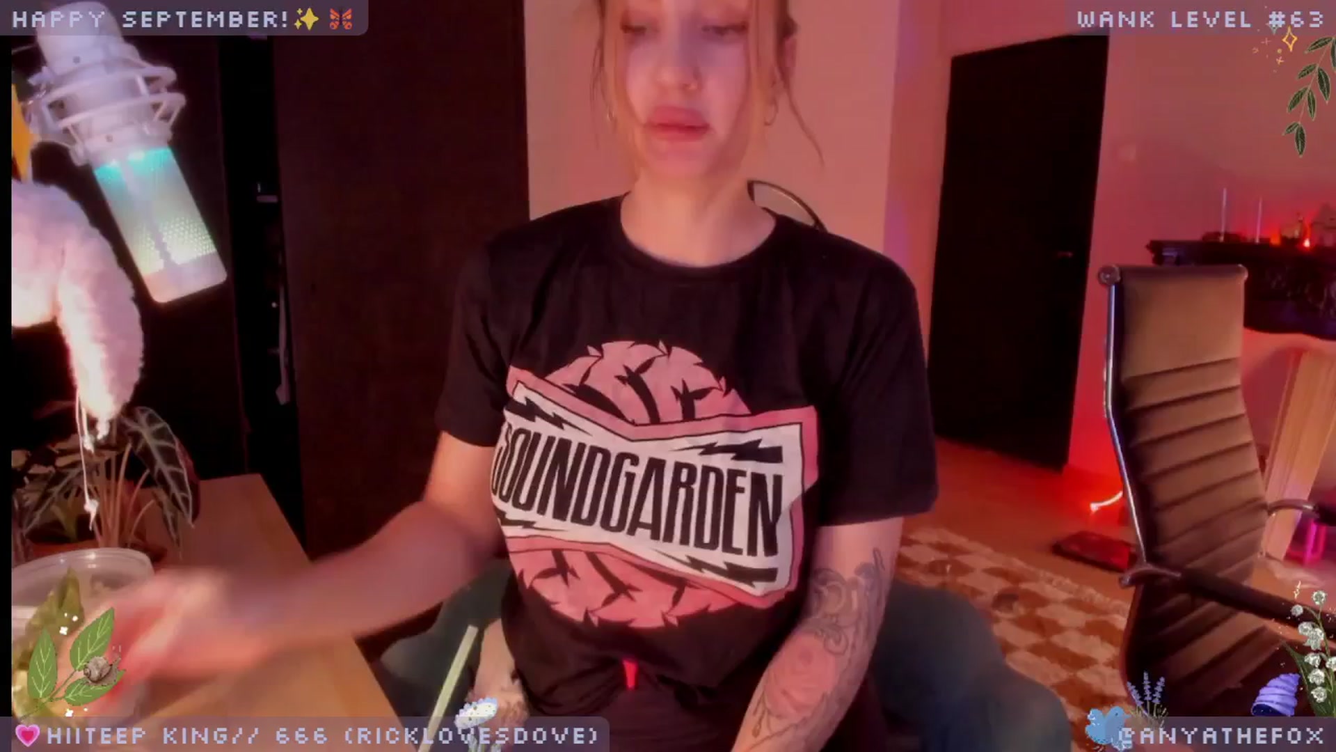 Gallery image thumbnail from LoveDove's myfreecams stream on, 09/01/2025, 10:28 image 18 of 20