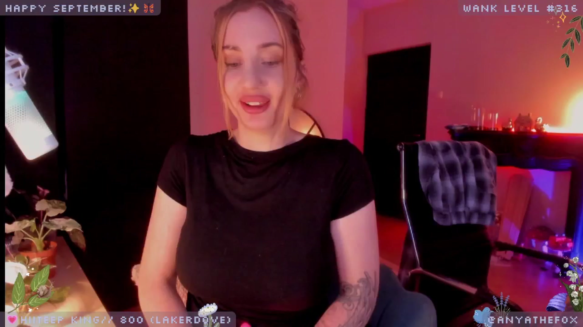 Gallery image thumbnail from LoveDove's myfreecams stream on, 09/06/2025, 10:17 image 9 of 20