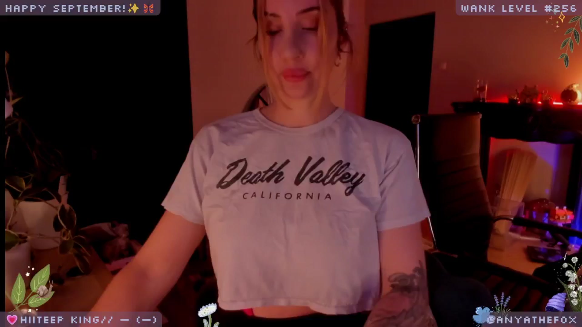 Gallery image thumbnail from LoveDove's myfreecams stream on, 09/27/2025, 10:37 image 1 of 20