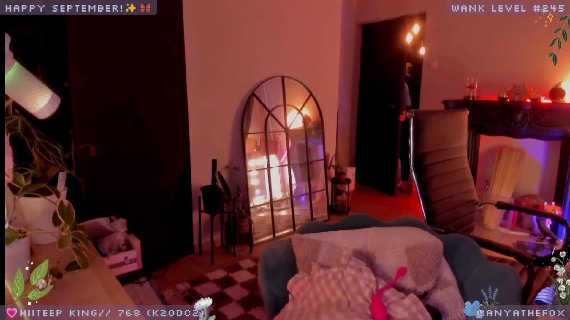 Gallery image thumbnail from LoveDove's myfreecams stream on, 09/27/2025, 10:37 image 7 of 20