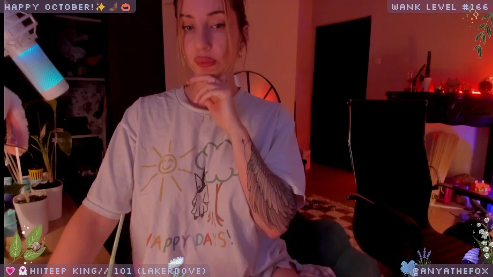 Gallery image thumbnail from LoveDove's myfreecams stream on, 10/01/2025, 09:28 image 6 of 20