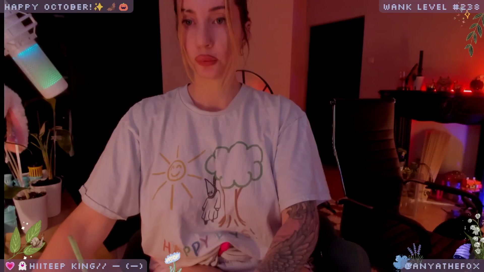 Gallery image thumbnail from LoveDove's myfreecams stream on, 10/01/2025, 09:28 image 1 of 20