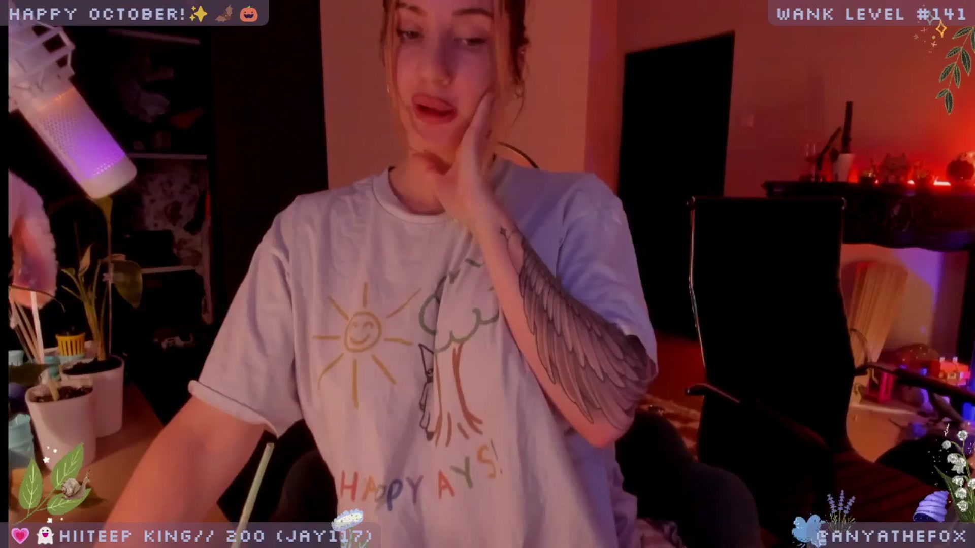 Gallery image thumbnail from LoveDove's myfreecams stream on, 10/01/2025, 09:28 image 9 of 20