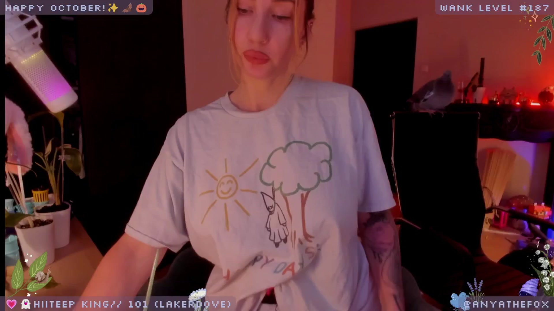 Gallery image thumbnail from LoveDove's myfreecams stream on, 10/01/2025, 09:28 image 3 of 20