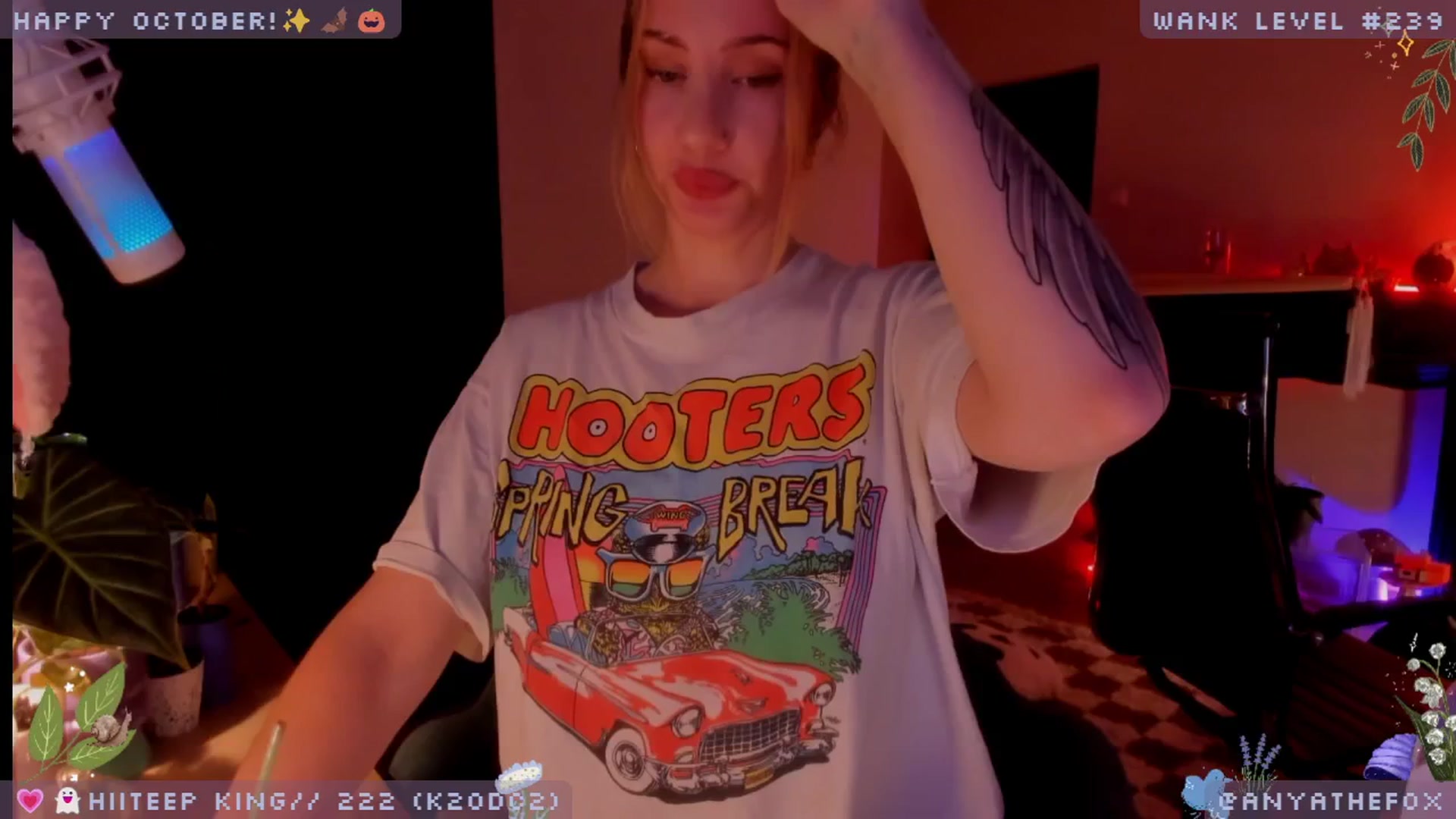 Gallery image thumbnail from LoveDove's myfreecams stream on, 10/04/2025, 09:41 image 11 of 20