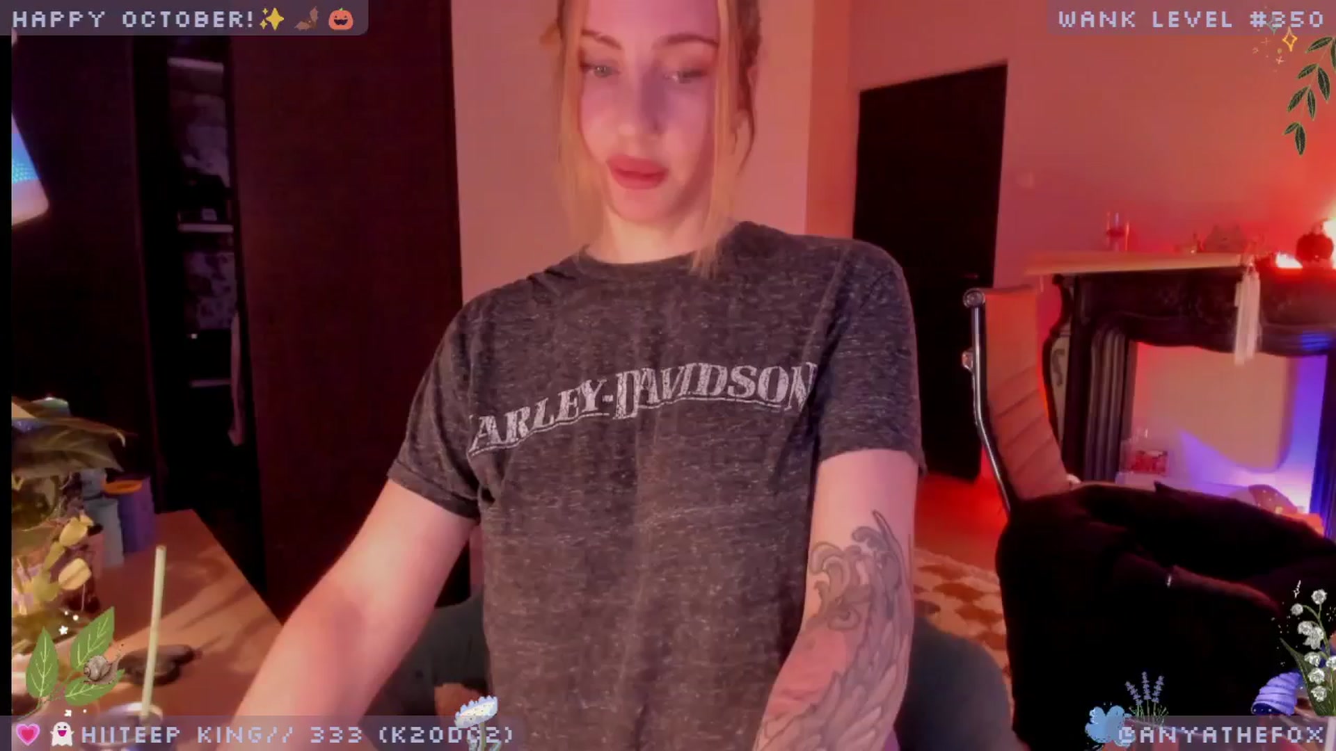 Gallery image thumbnail from LoveDove's myfreecams stream on, 10/06/2025, 09:16 image 11 of 20