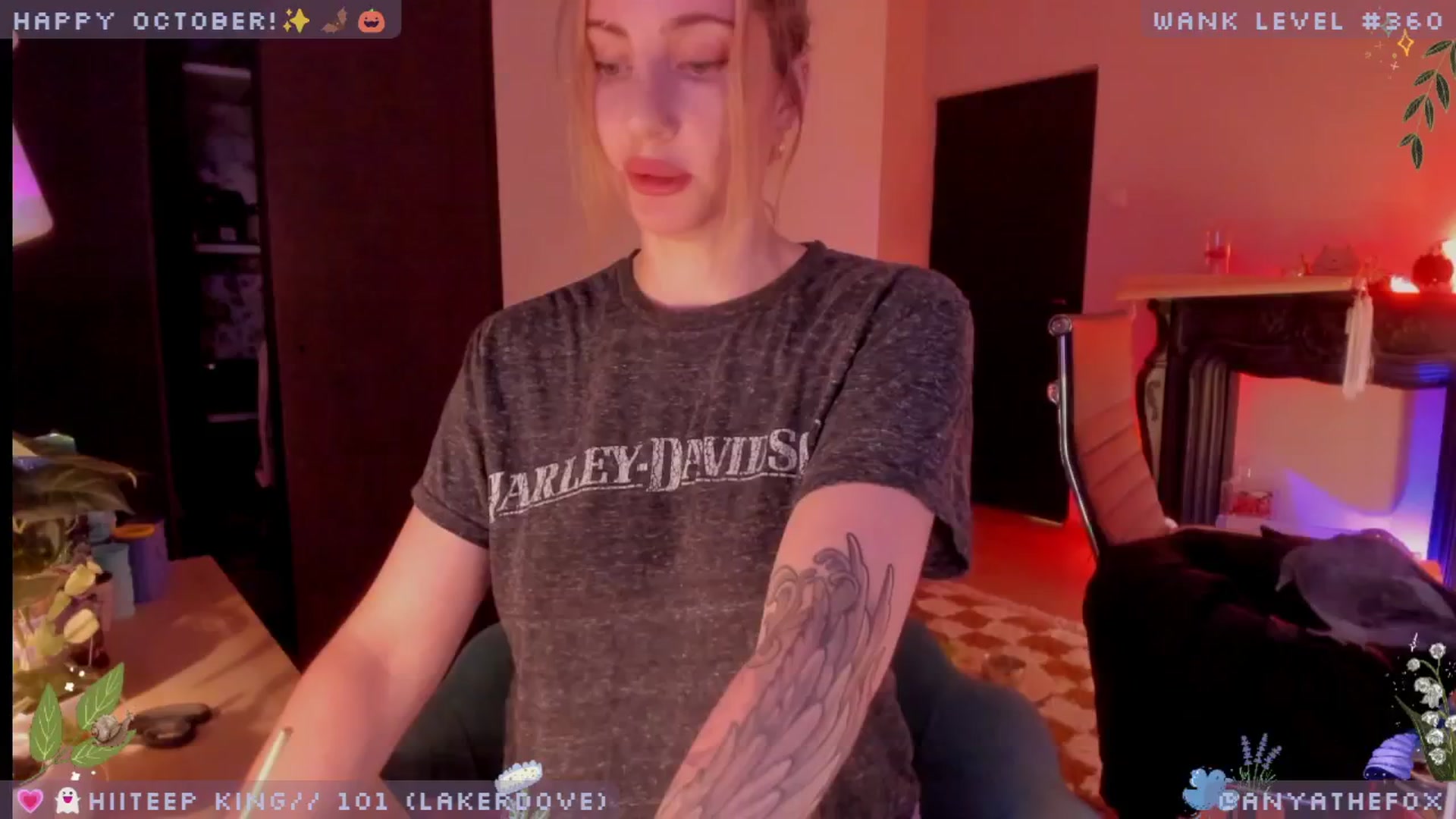 Gallery image thumbnail from LoveDove's myfreecams stream on, 10/06/2025, 09:16 image 2 of 20