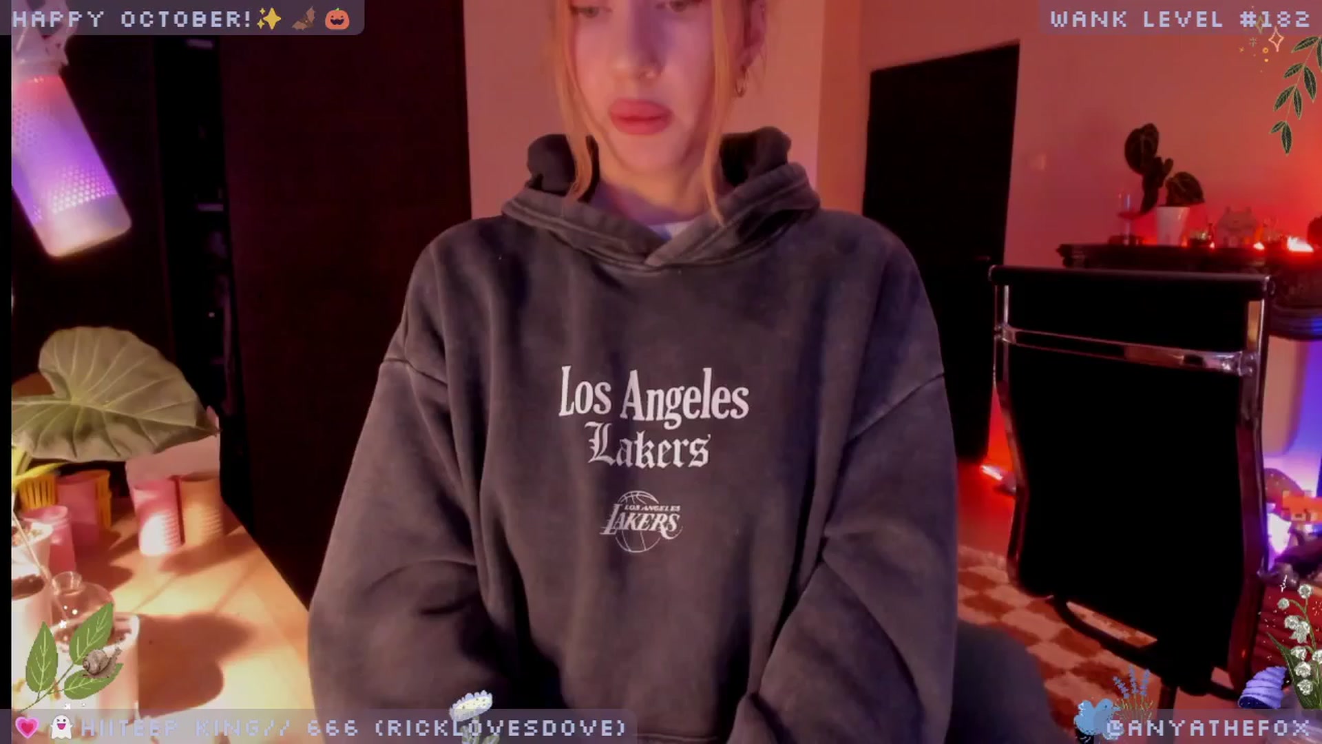Gallery image thumbnail from LoveDove's myfreecams stream on, 10/15/2025, 10:21 image 4 of 20