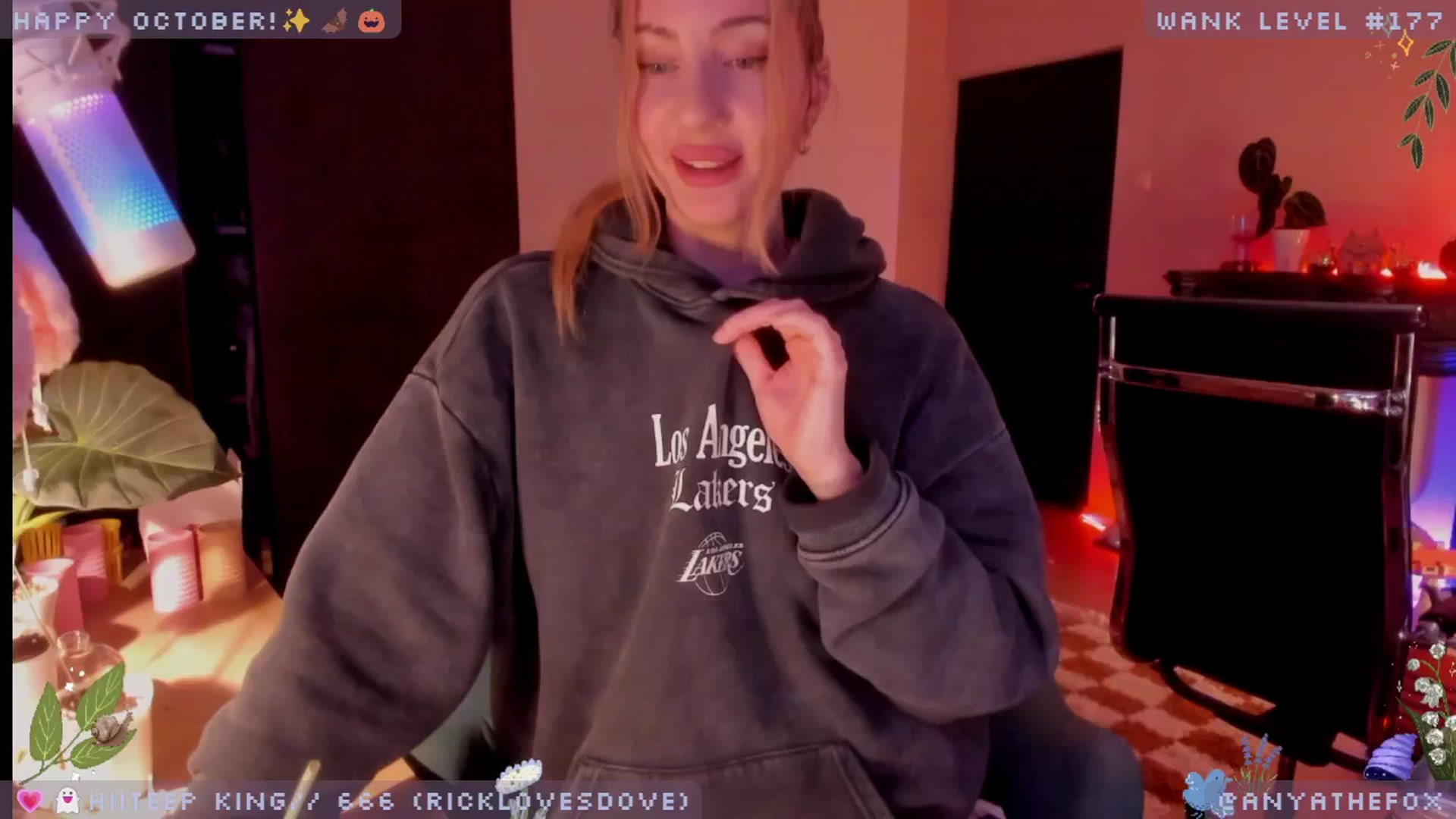 Gallery image thumbnail from LoveDove's myfreecams stream on, 10/15/2025, 10:21 image 15 of 20