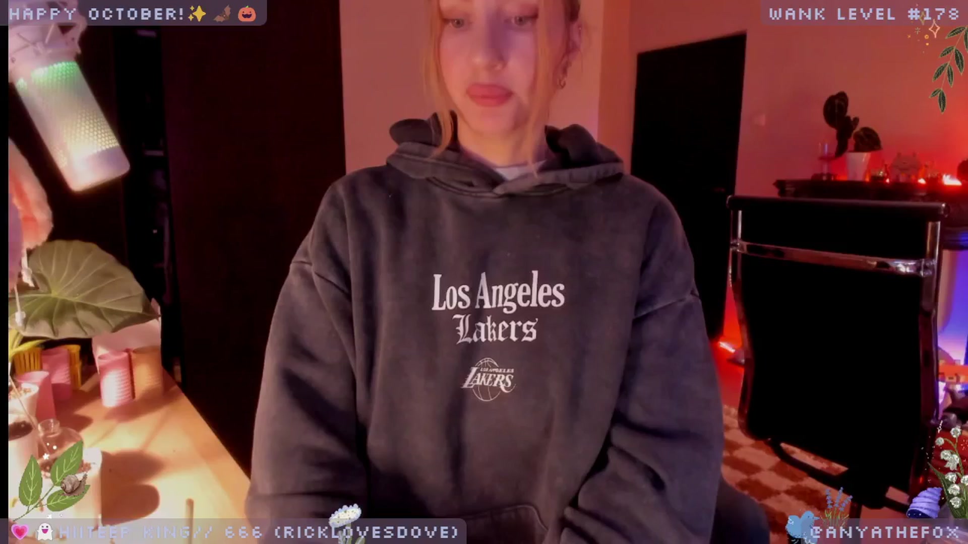 Gallery image thumbnail from LoveDove's myfreecams stream on, 10/15/2025, 10:21 image 13 of 20