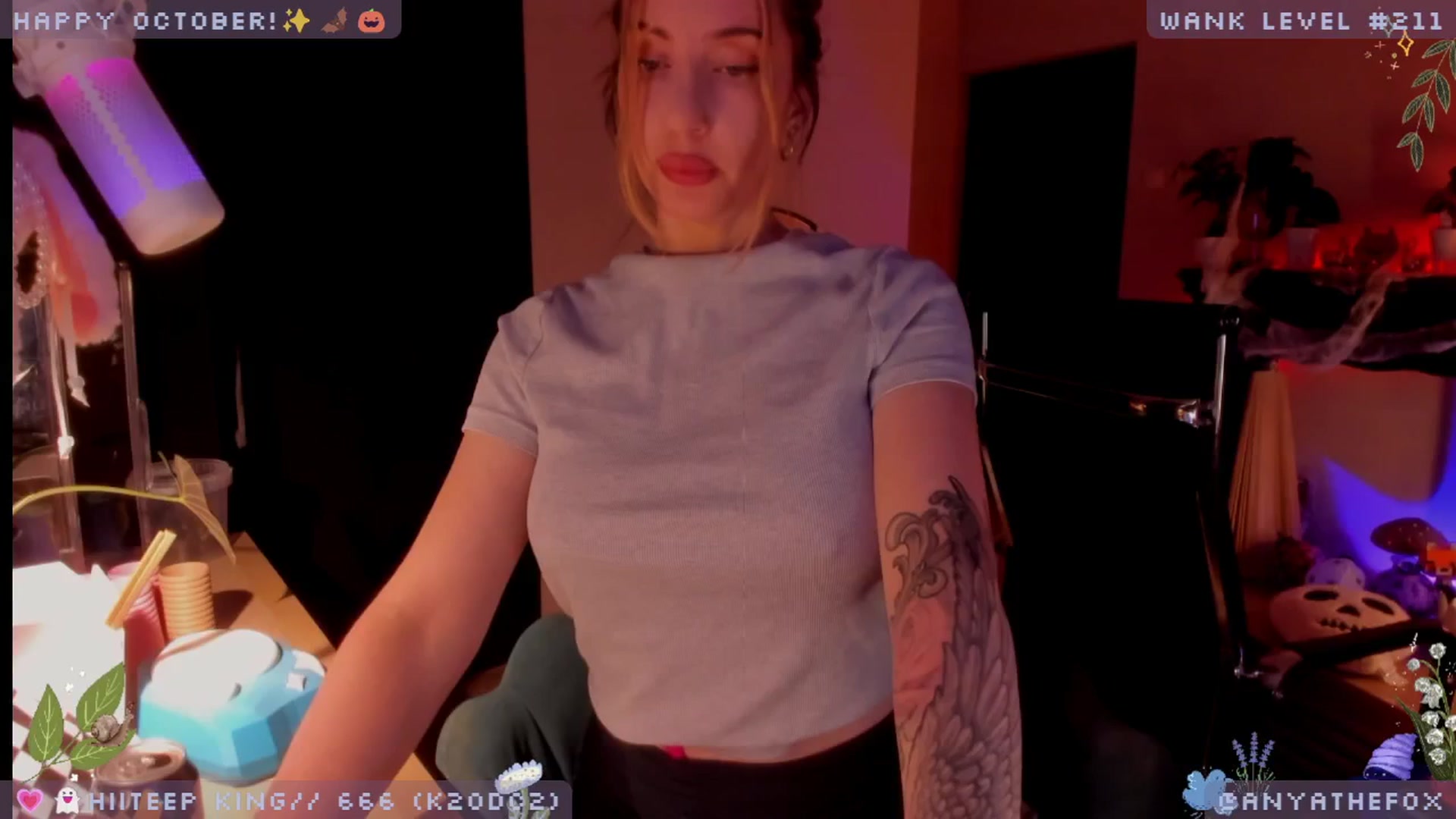 Gallery image thumbnail from LoveDove's myfreecams stream on, 10/23/2025, 07:39 image 14 of 20