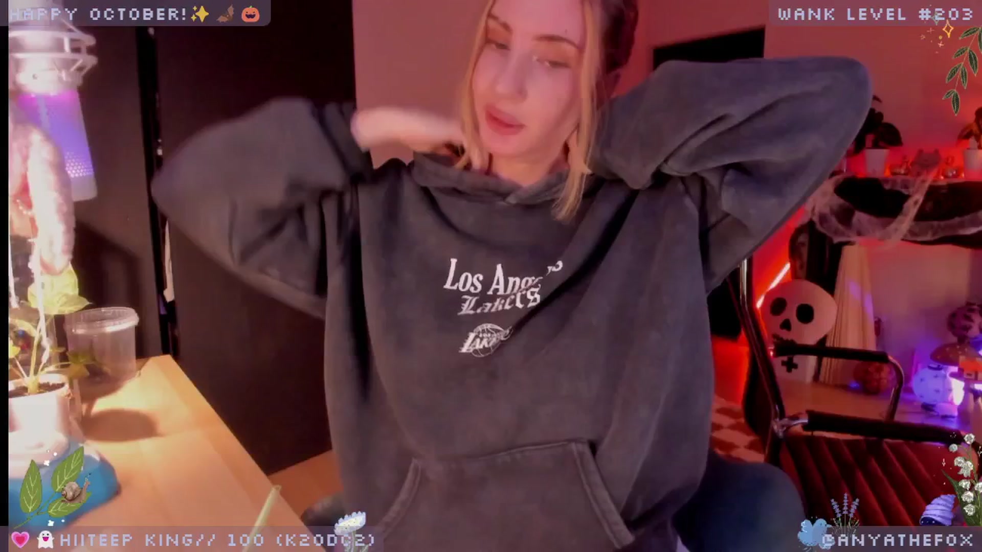 Gallery image thumbnail from LoveDove's myfreecams stream on, 10/24/2025, 09:46 image 11 of 20
