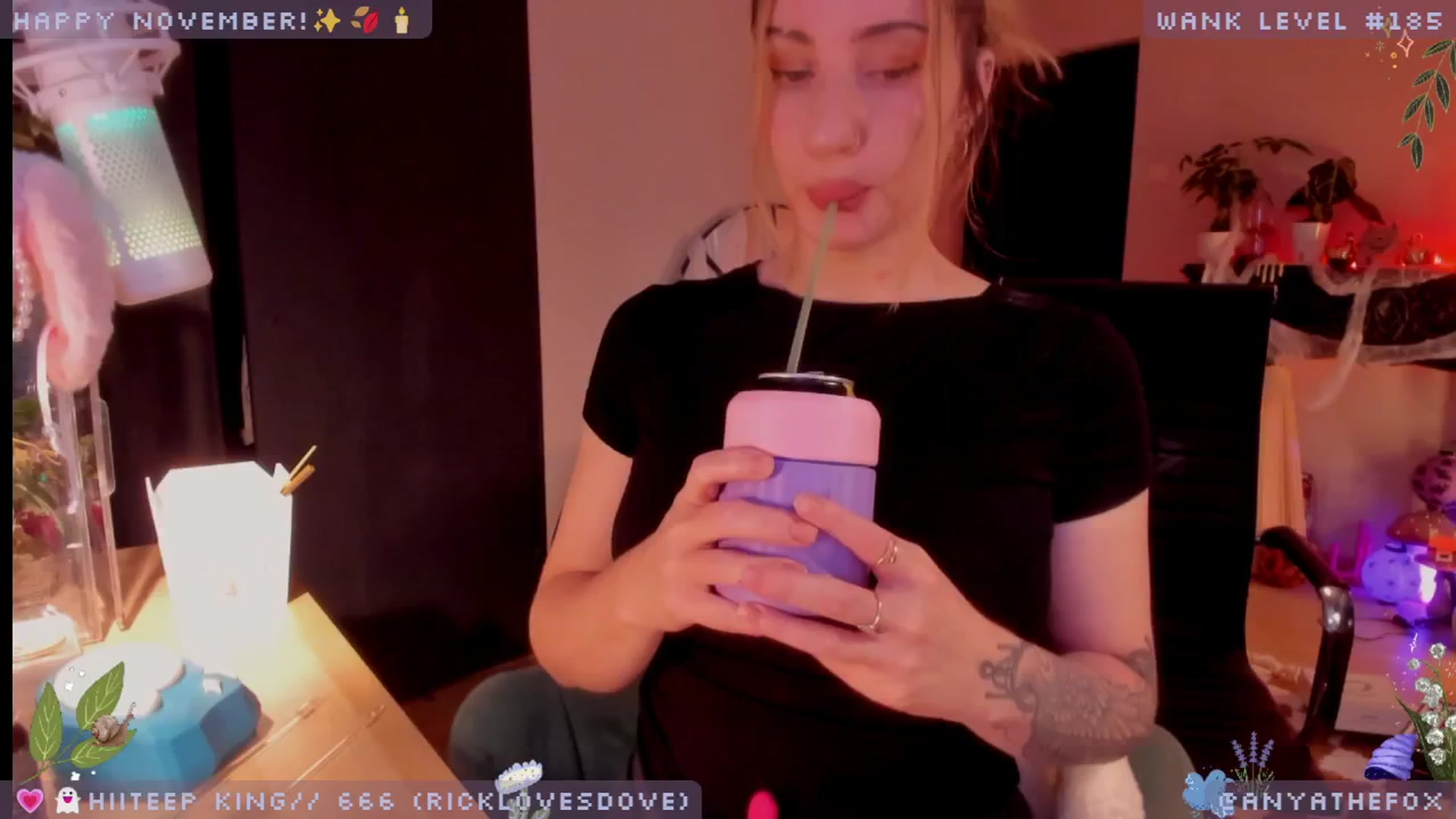 Gallery image thumbnail from LoveDove's myfreecams stream on, 11/09/2025, 10:40 image 3 of 20