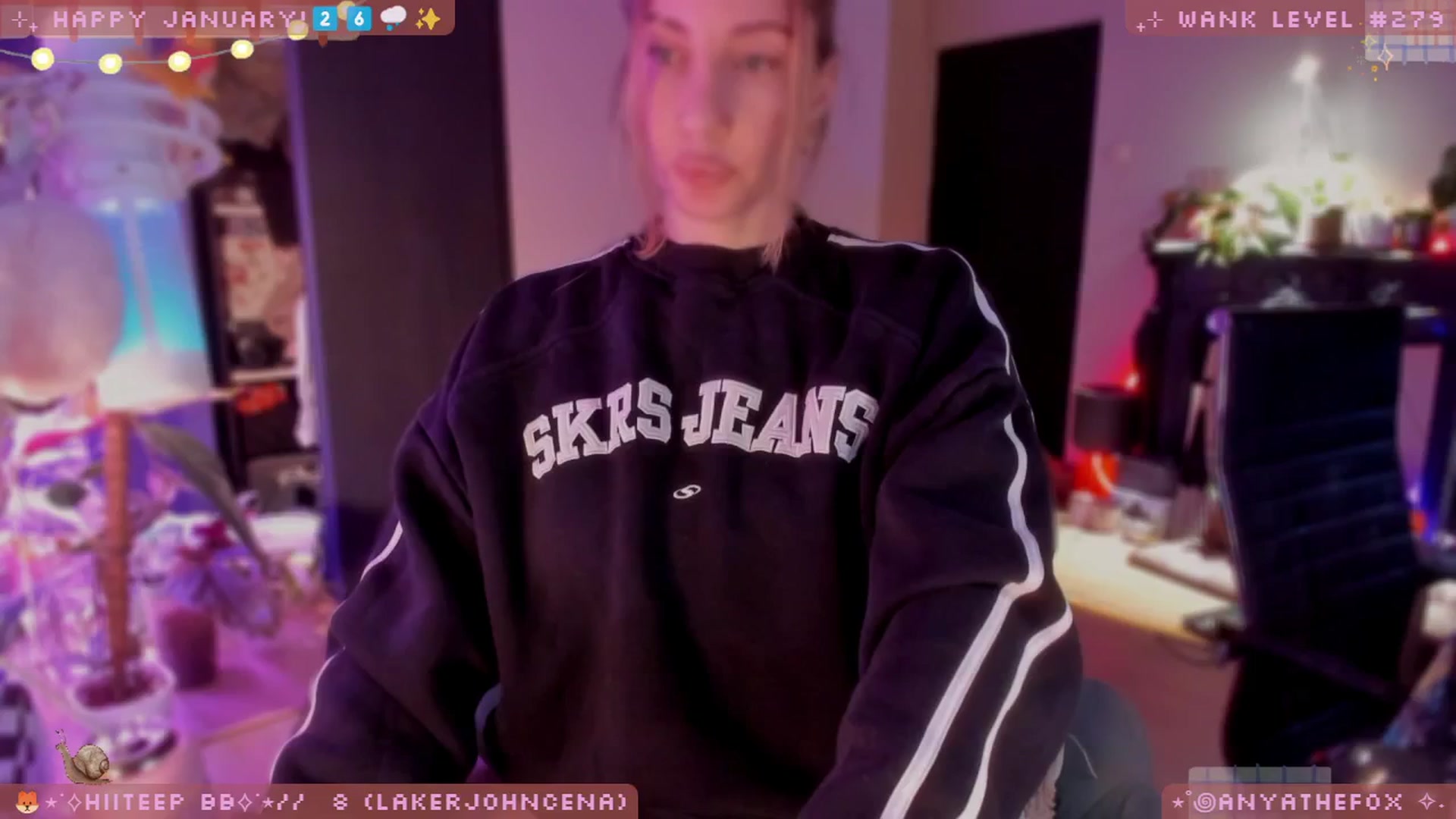 Gallery image thumbnail from LoveDove's myfreecams stream on, 01/06/2026, 11:18 image 1 of 20