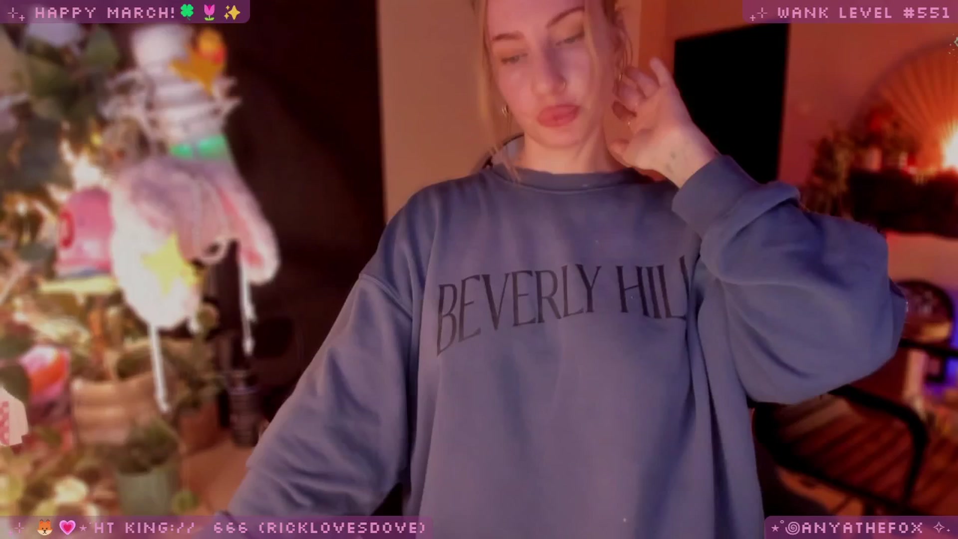 Gallery image thumbnail from LoveDove's myfreecams stream on, 03/21/2026, 09:17 image 13 of 20