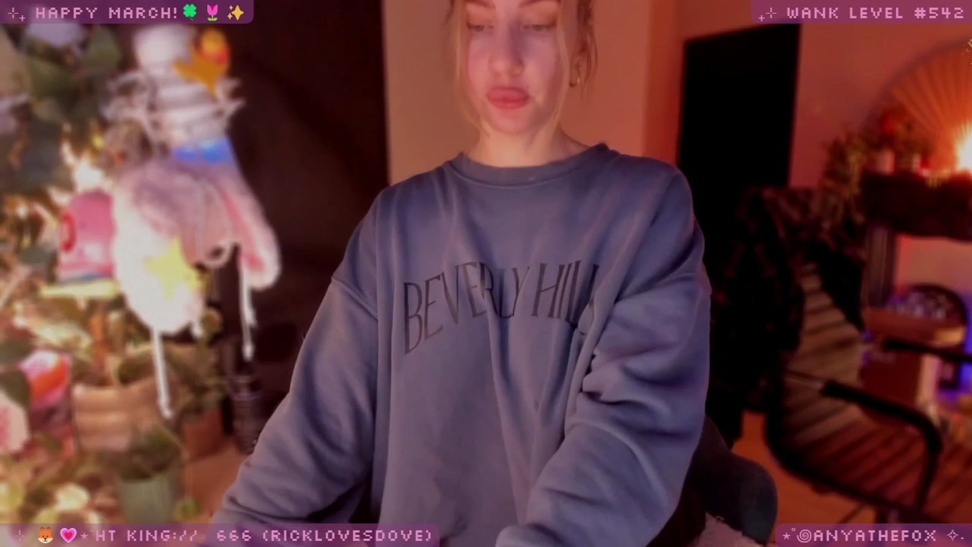 Gallery image thumbnail from LoveDove's myfreecams stream on, 03/21/2026, 09:17 image 18 of 20
