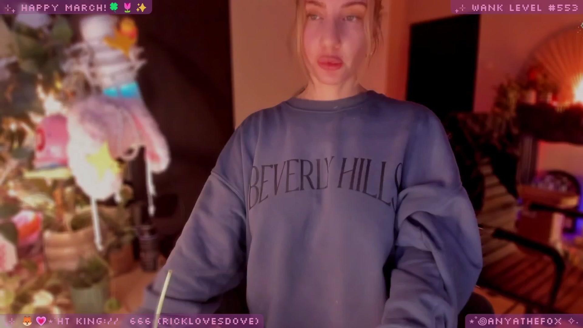 Gallery image thumbnail from LoveDove's myfreecams stream on, 03/21/2026, 09:17 image 10 of 20