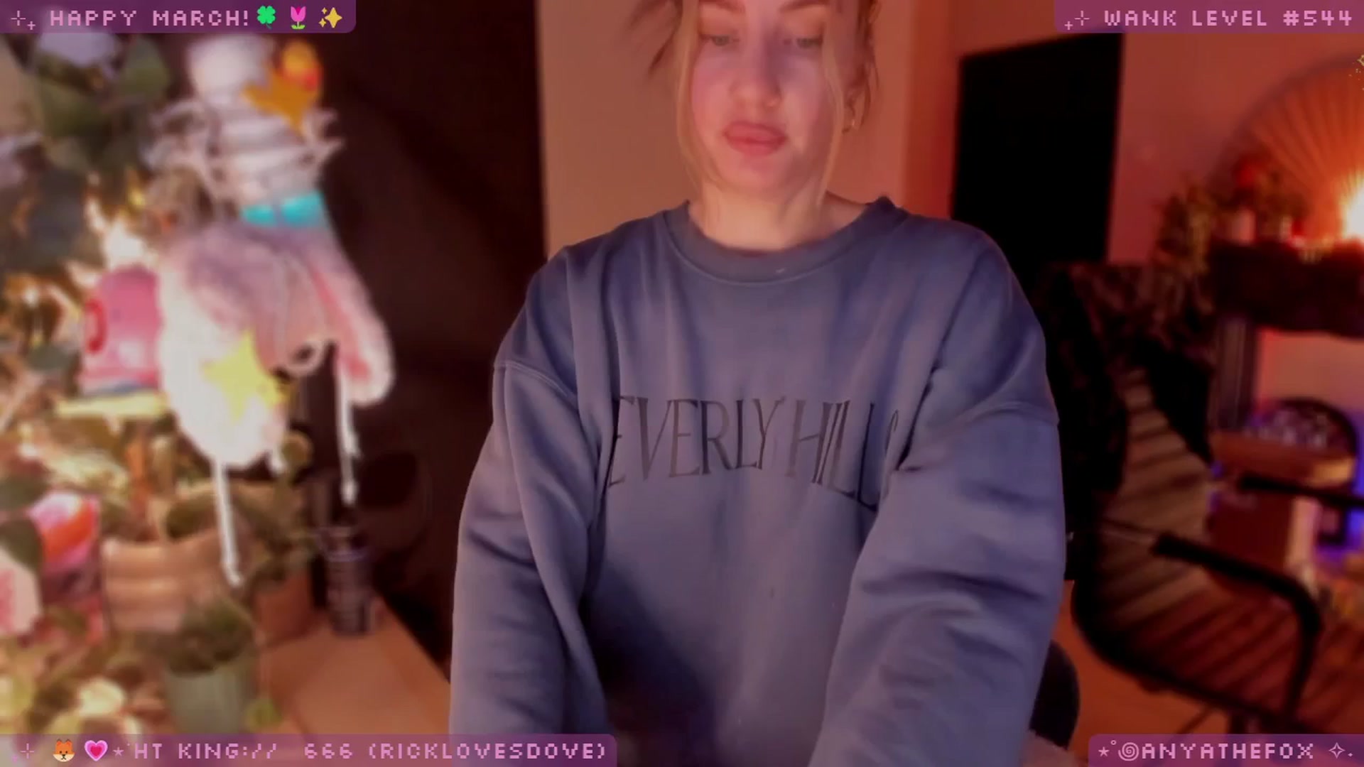 Gallery image thumbnail from LoveDove's myfreecams stream on, 03/21/2026, 09:17 image 17 of 20